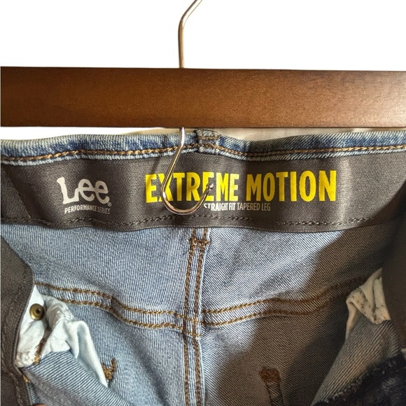 Lee Women's Blue Straight-Leg Jeans Size 32x34 (31) - Picture 4 of 9